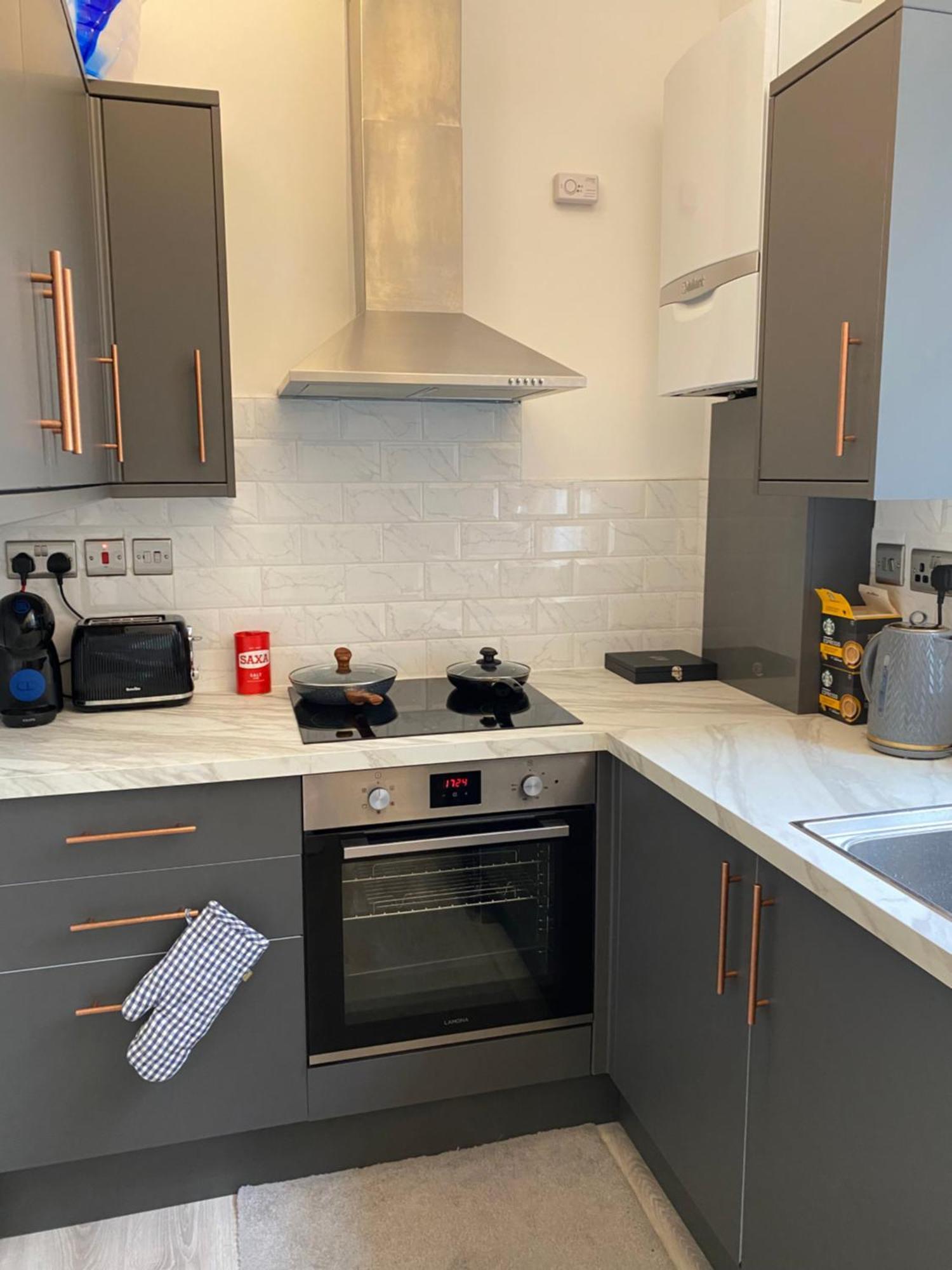 Charming Newly Refurb 2-Bed 2-Bath Whole Apartment Near Hyde Park & Kensington, Prime Paddington Location Zone 1 London Exterior foto